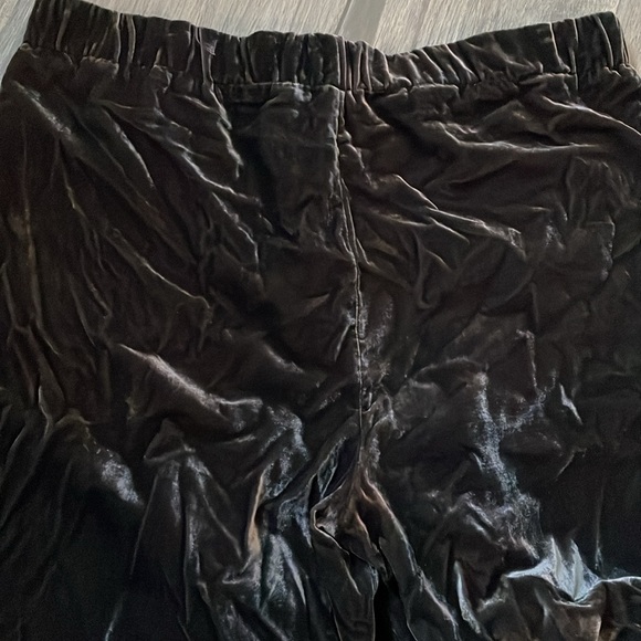 Anthropologie cropped crushed faux velvet trousers ￼ - Picture 7 of 10